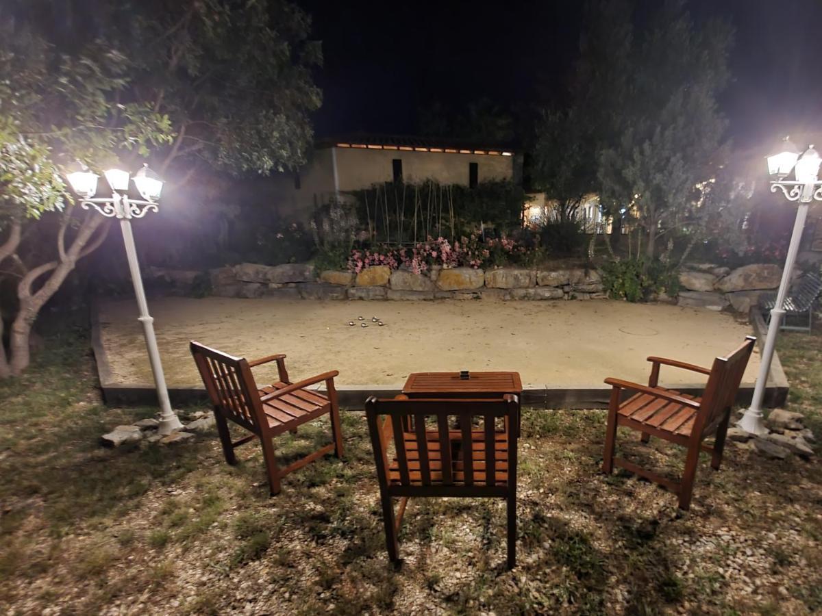 Lou Pic Au Loup Gites De Charme Cazevieille Dış mekan fotoğraf